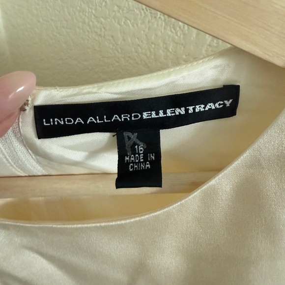 Linda Allard Ellen Tracy cream ivory silk sleeveless back zip Top blouse size 16 - Picture 3 of 7